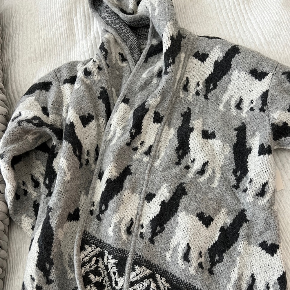 NWOT Anthropologie Llama Knit Cardigan Size Medium - Picture 5 of 7